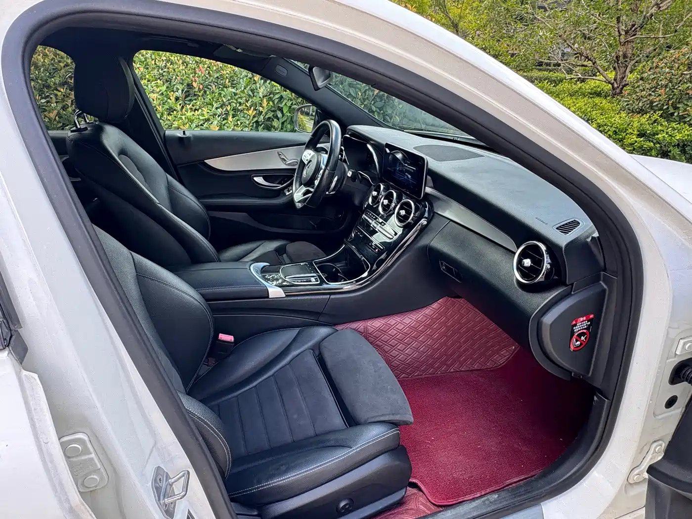 Photo 8 - Mercedes-Benz C-Class