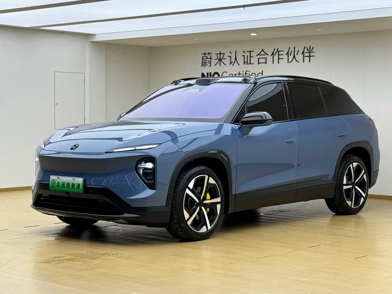 Фото 1 - NIO ES7