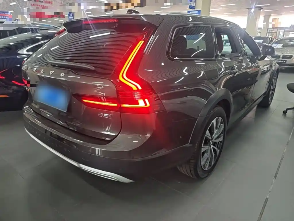 Volvo V90 2022 2022 Cross Country B5 AWD Momentum