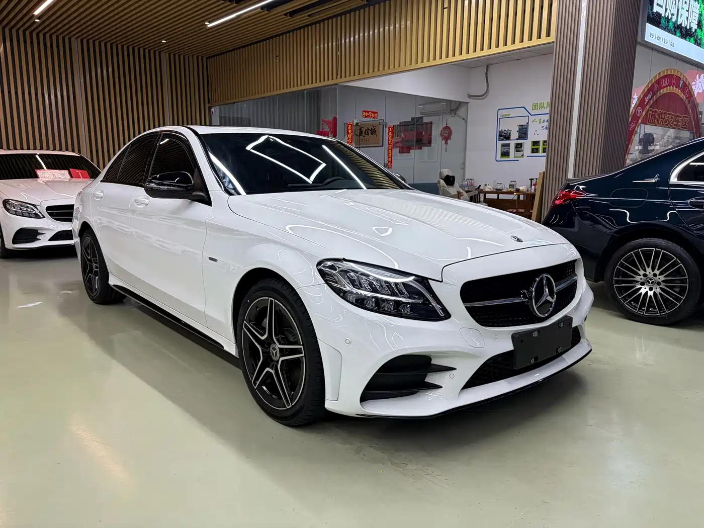 MERCEDES-BENZ CLASS C
