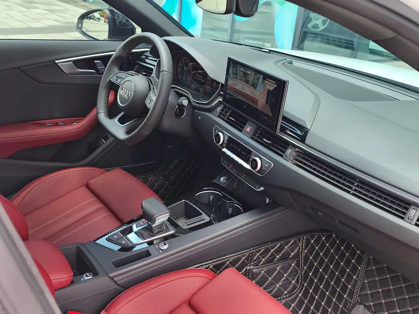 Audi A4L 2025 2024 40 TFSI Luxury Dynamic (Starry Night Edition)