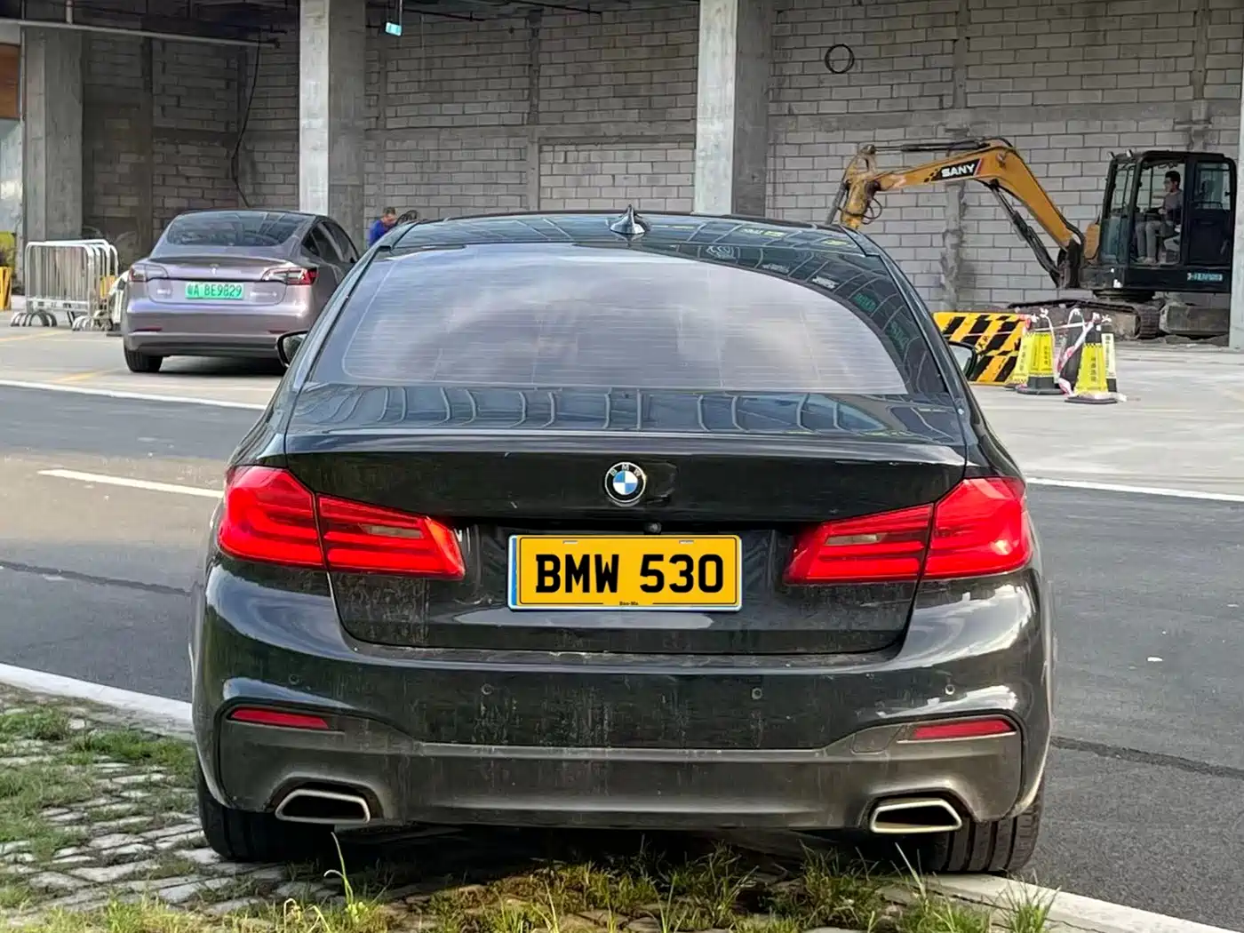 Photo 4 - BMW 5 Series