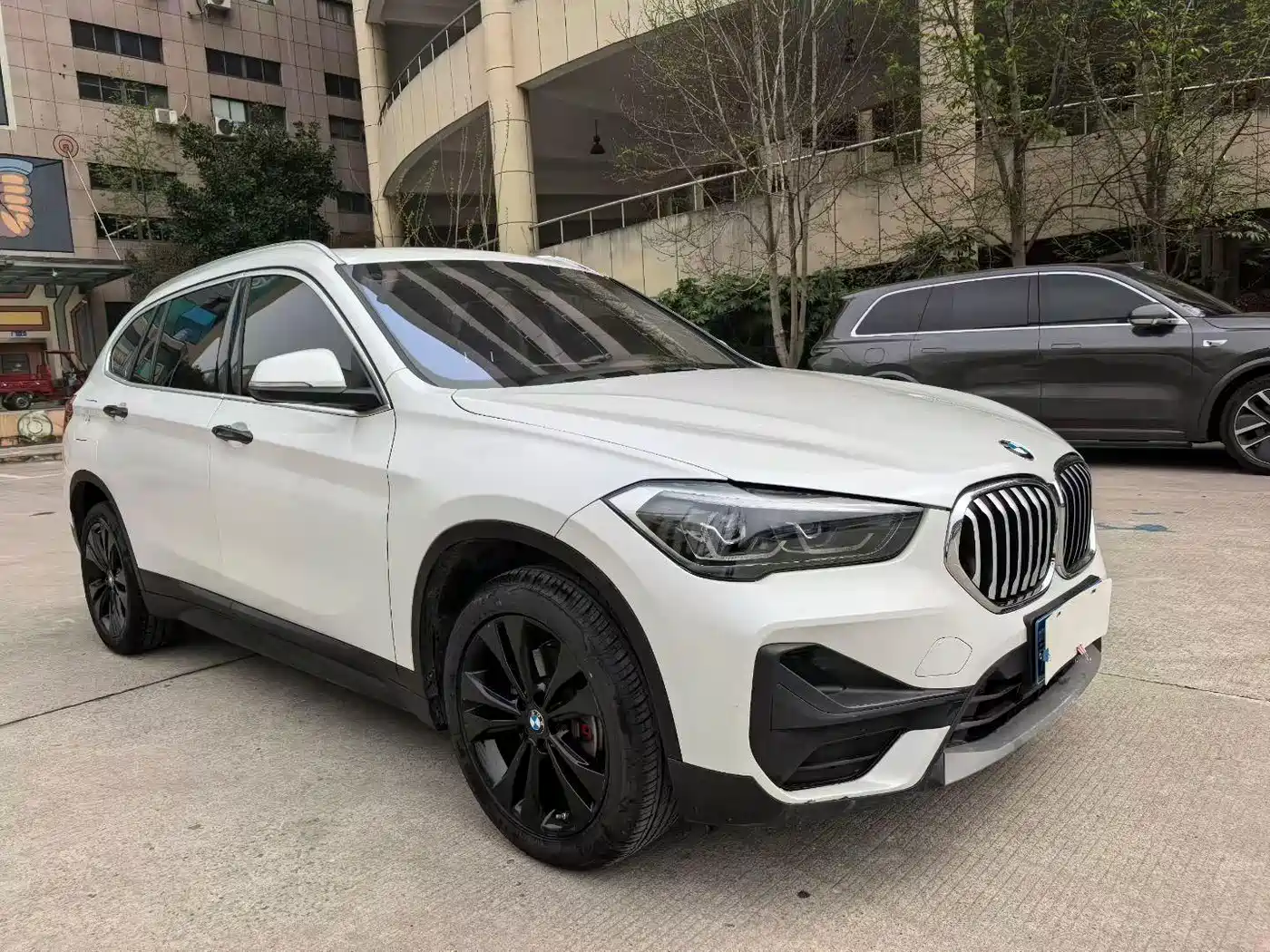 Photo 3 - BMW X1