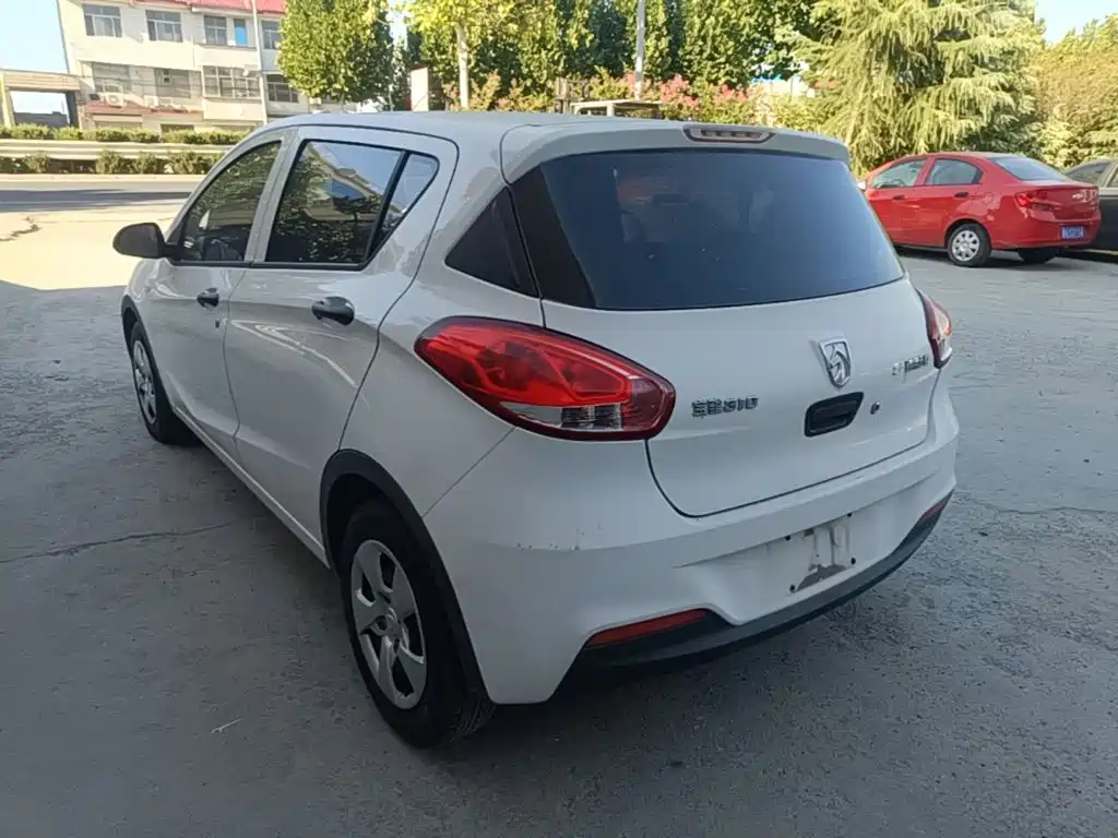 2021 Baojun 310