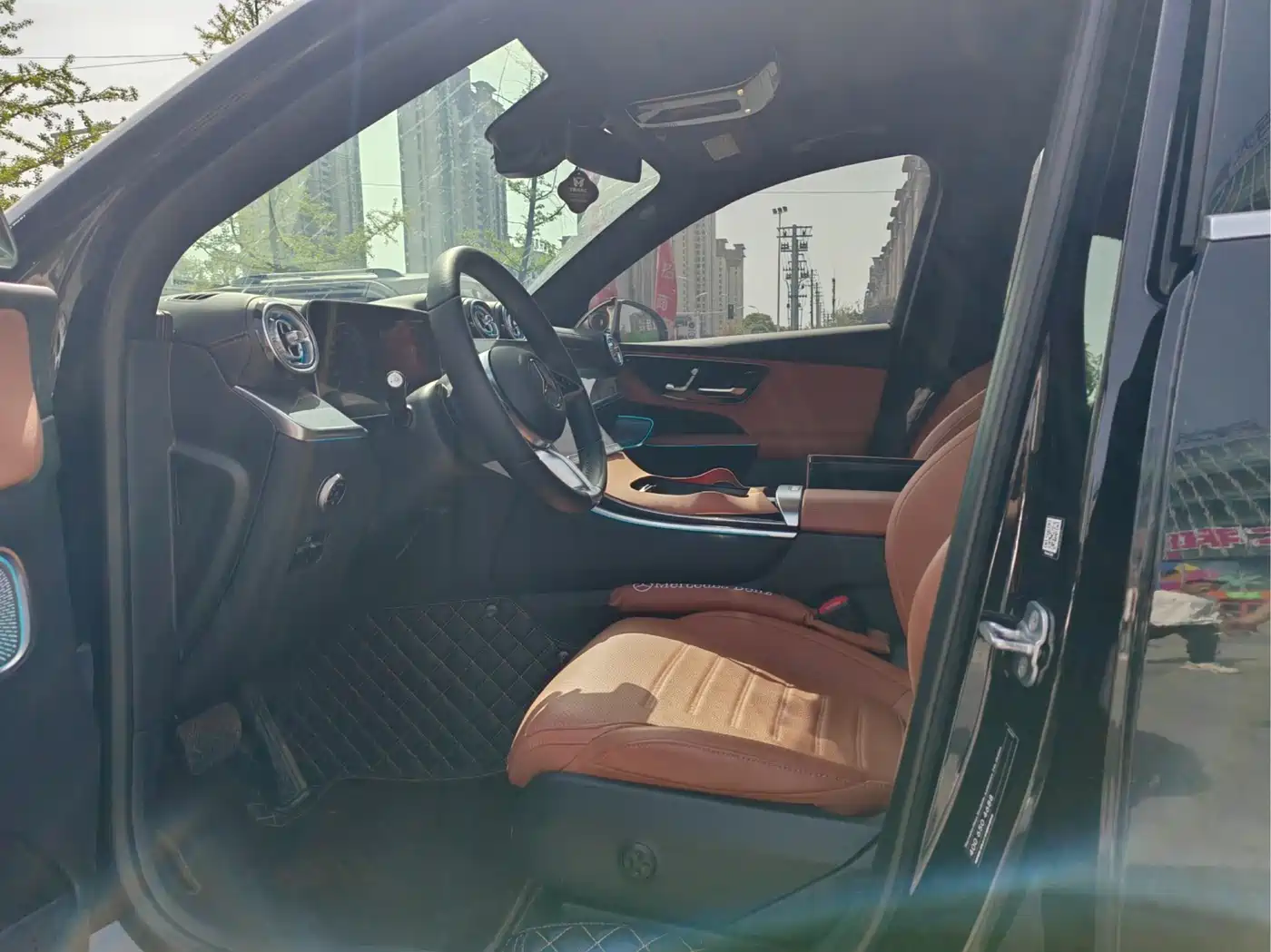 Mercedes-Benz GLC 2024 GLC 260 L 4MATIC Dynamic 5-seater фото 3
