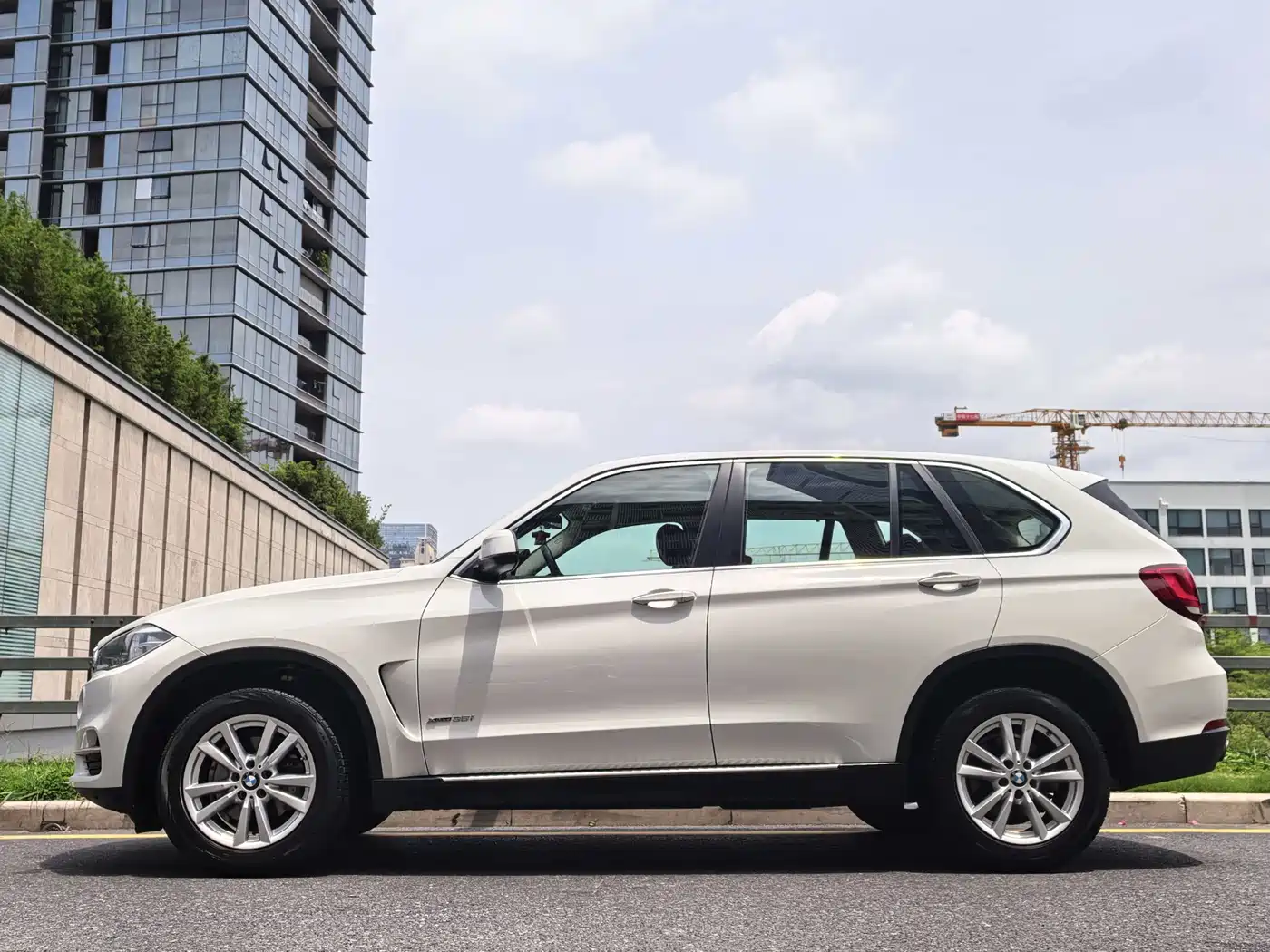 BMW X5 (Import) 2018 xDrive35i Elegant Model фото 3