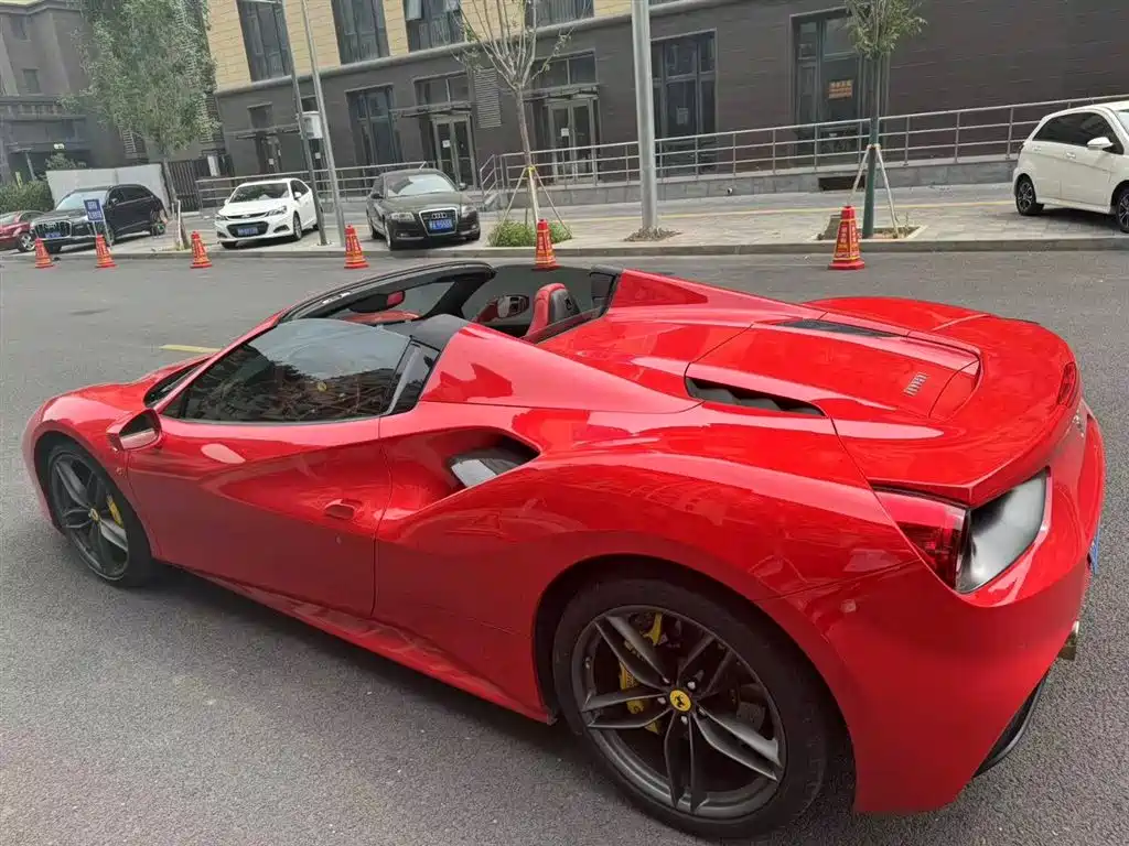 Ferrari 488 2018 2015 488 Spider