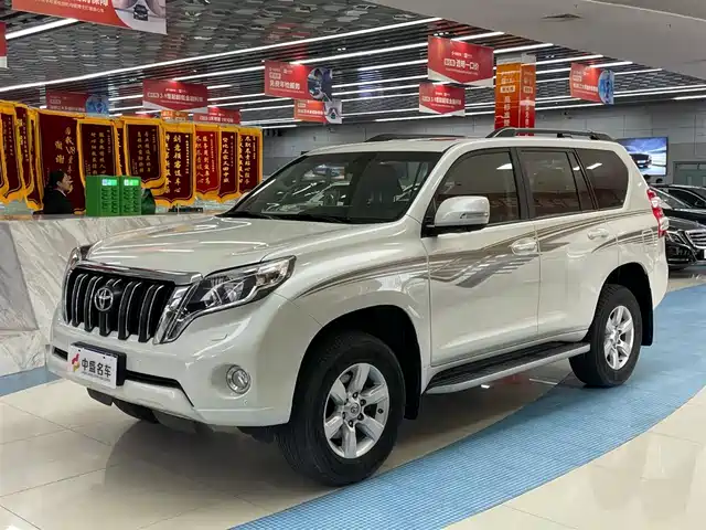 TOYOTA PRADO
