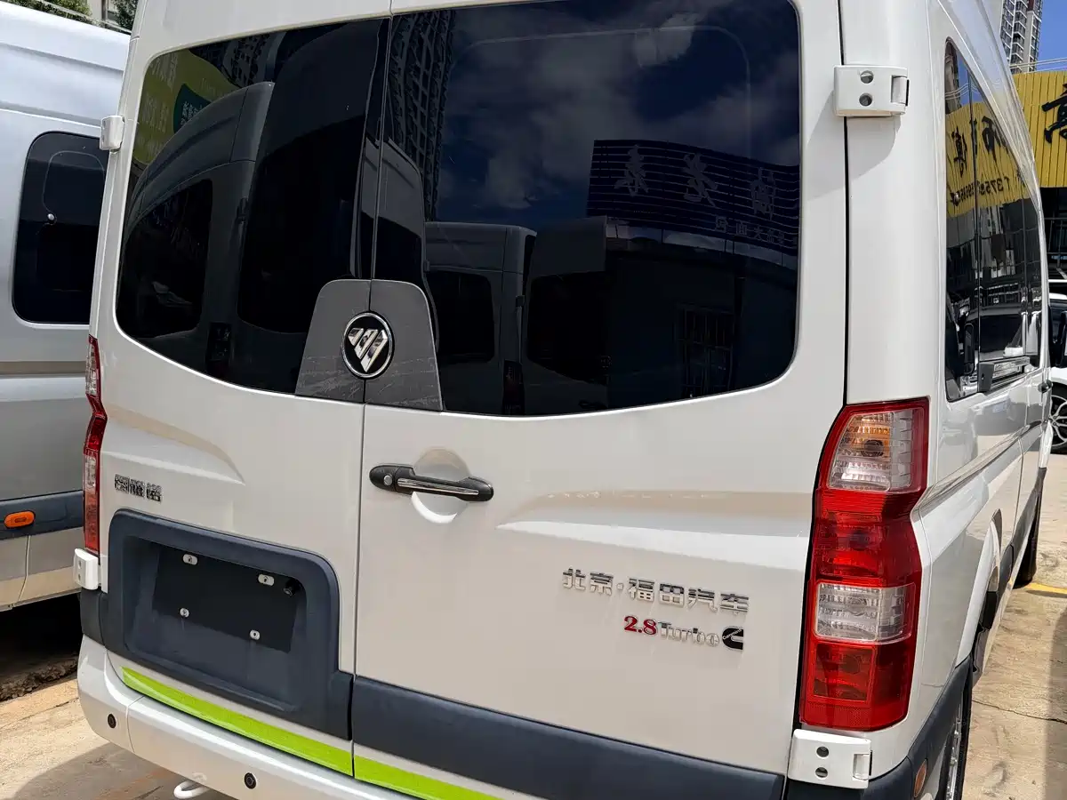 Foton Tuyano 2021 2021 2.8T Manual Tongtu Extended Wheelbase Medium Roof 6/7-Seater F2.8NS6B177L