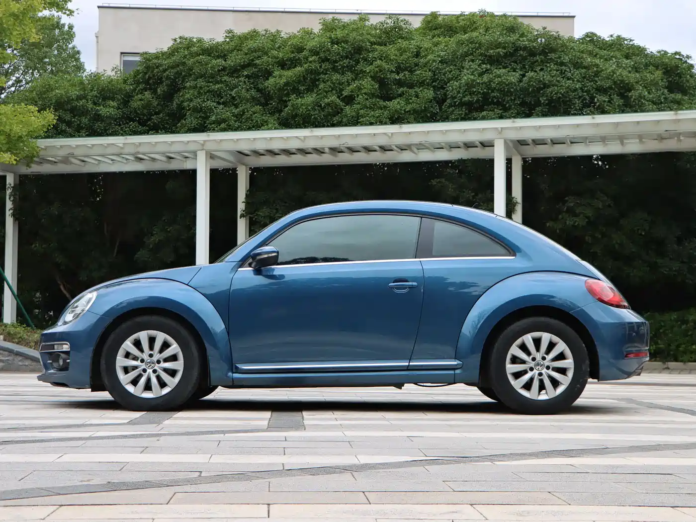 Volkswagen Beetle 2017 180TSI Enjoy фото 9