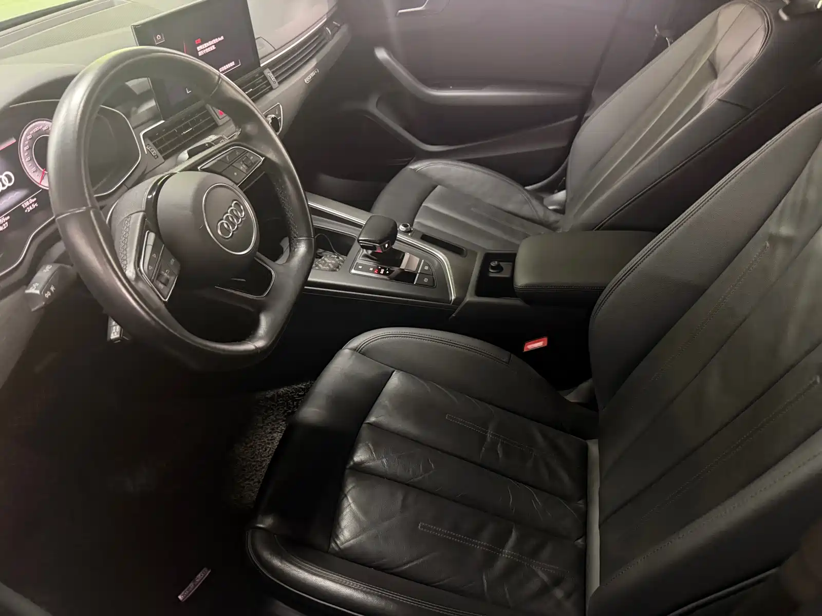 Фото 8 - Audi A4 (Import)