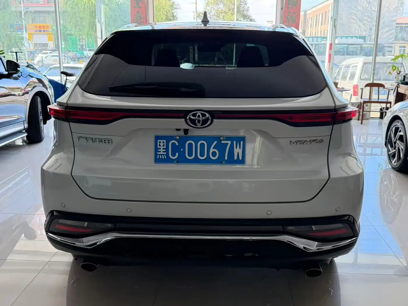 Toyota Venza 2023 2023 2.0L CVT FWD Premium
