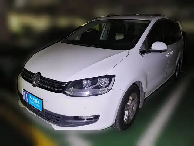Volkswagen Sharan 2013 1.8TSI Comfort — фото 1
