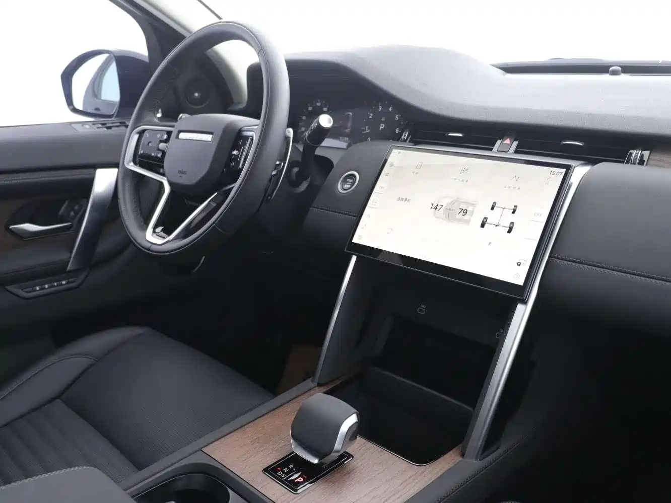Land Rover Discovery Sport 2024 Performance Technology Edition фото 9