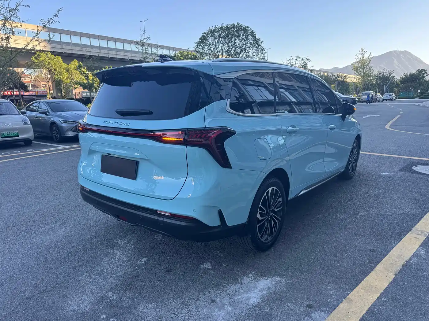 Dongfeng Fengxing Fengxing Yacht 2023 2022 1.5T DCT Chase the Wind Edition