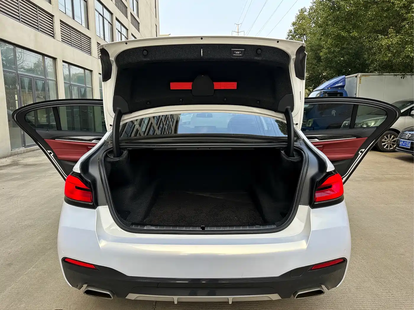BMW 5 Series 2022 525Li M Sport Package фото 7