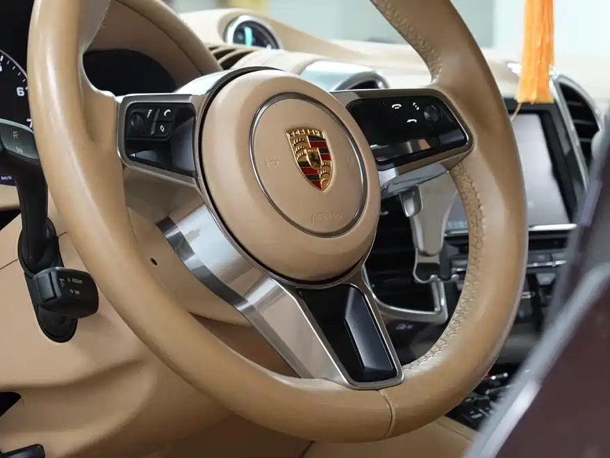 Porsche Cayenne 2015 Cayenne GTS 3.6T фото 14