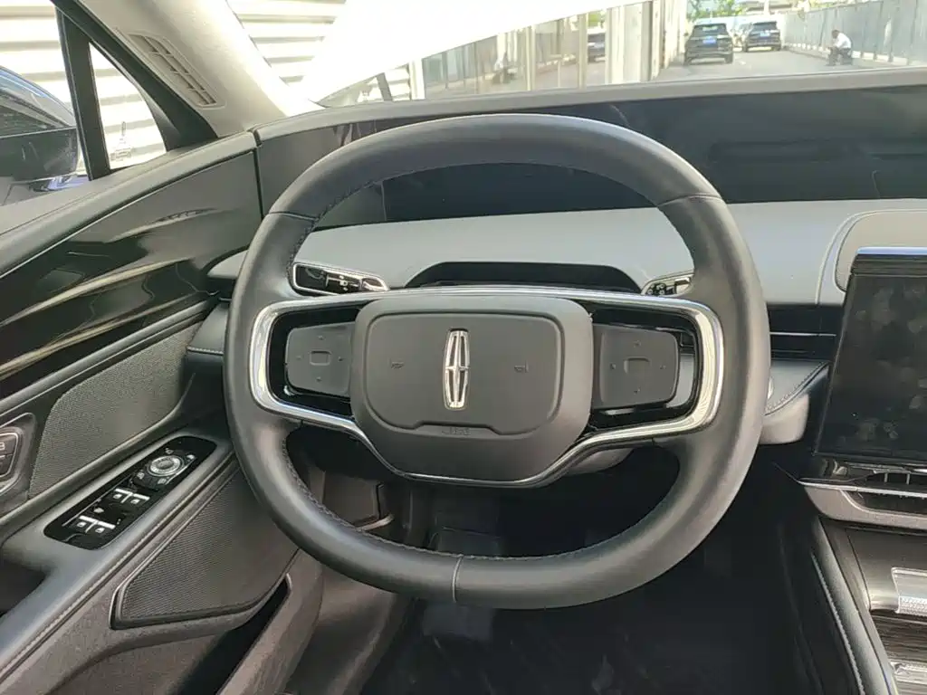 Lincoln Nautilus 2025 2025 2.0T FWD Launch Edition