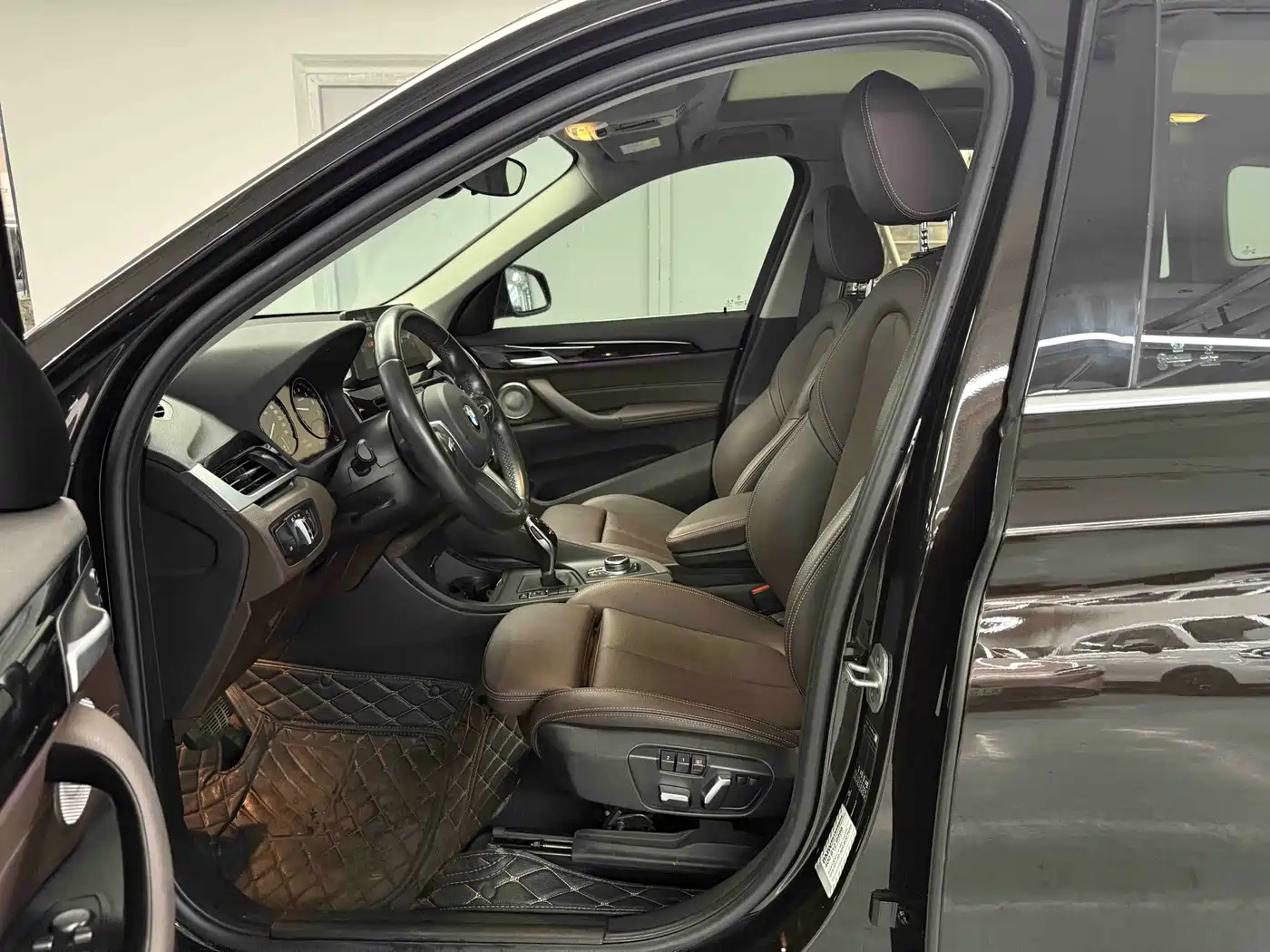 BMW X1 2021 sDrive25Li Leading фото 4