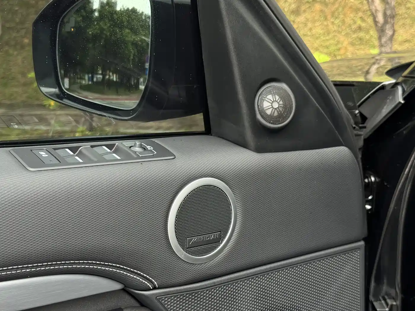Land Rover Discovery 2024 2024 360PS Dynamic SE