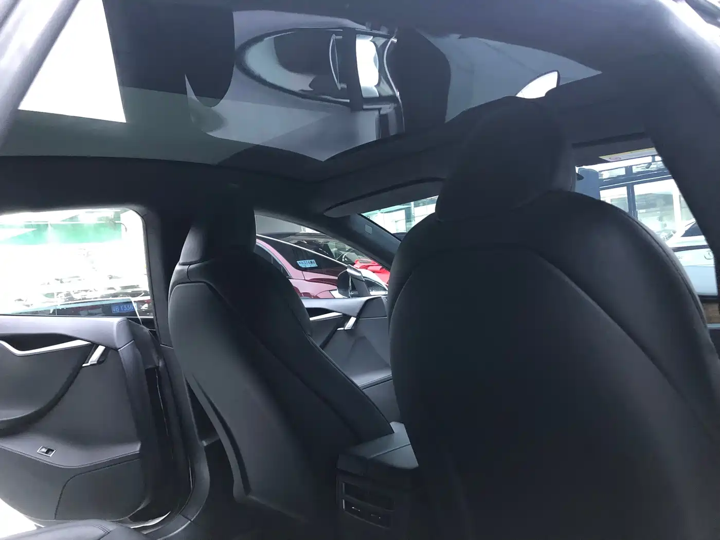 Фото 14 - Tesla Model S