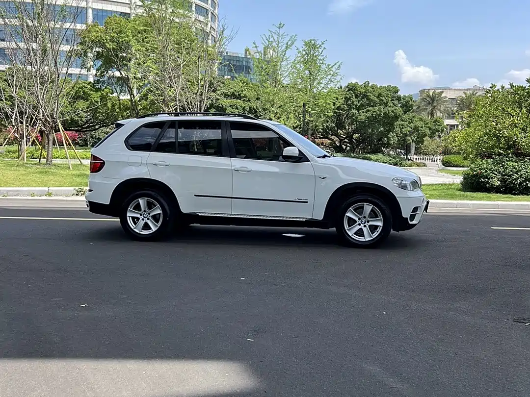BMW X5 (Import) 2013 xDrive35i Leading фото 18