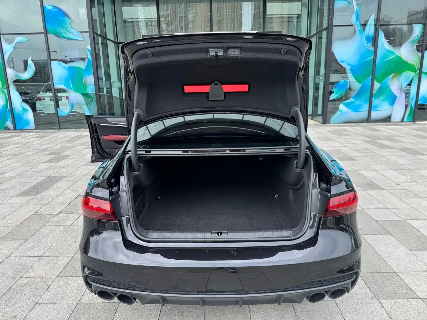 Audi A7L 2024 45 TFSI quattro S-line Black Warrior Edition фото 30
