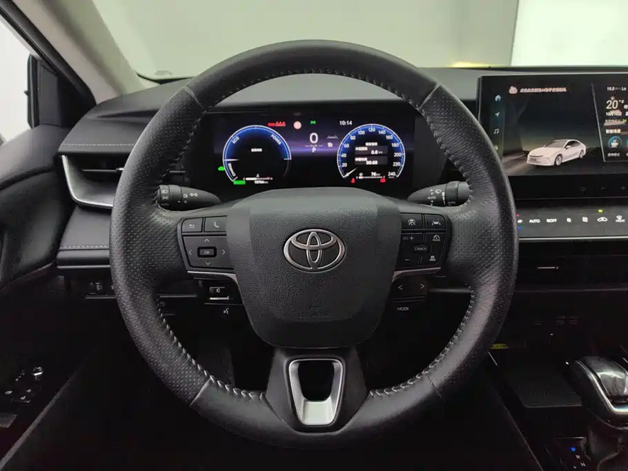 Photo 15 - Toyota Camry