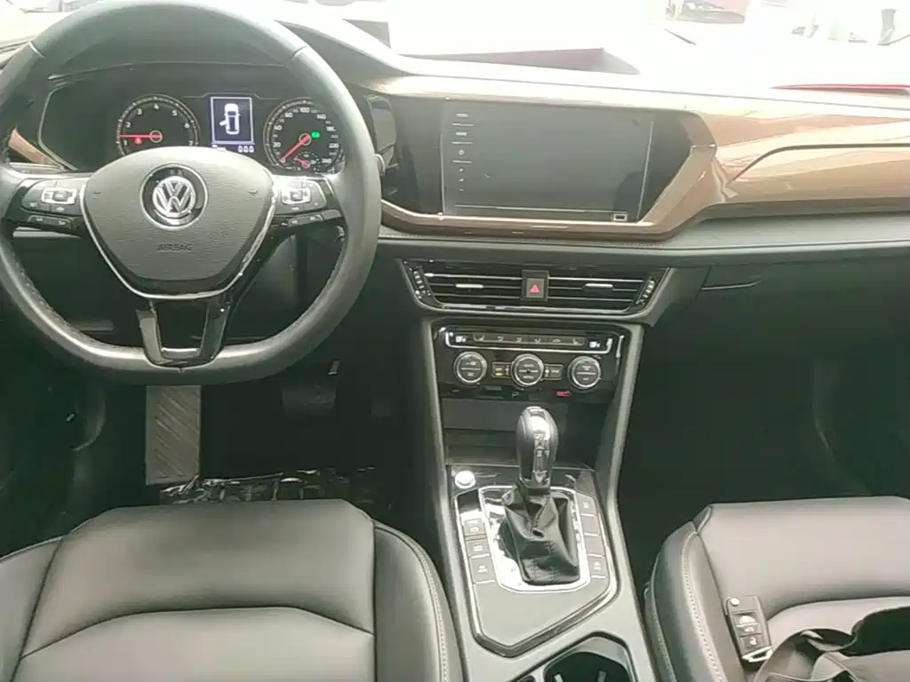 Photo 10 - Volkswagen Tharu