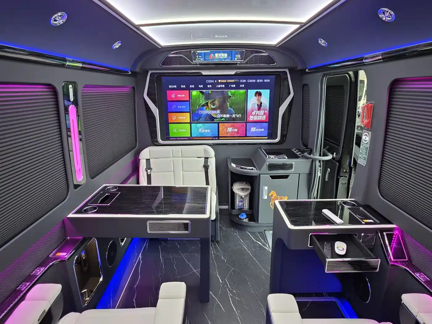 Hongqi Guoyue 2024 3.0T Flagship Edition 17-seater фото 3