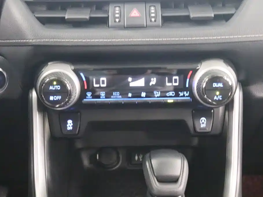 Фото 9 - Toyota Wildlander