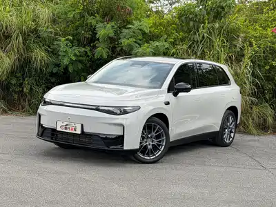 Leapmotor C10