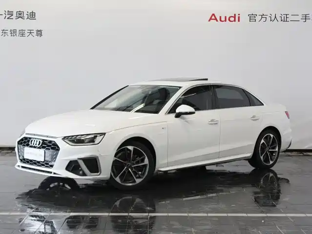 Audi A4L 40 TFSI, Стиль Драйв