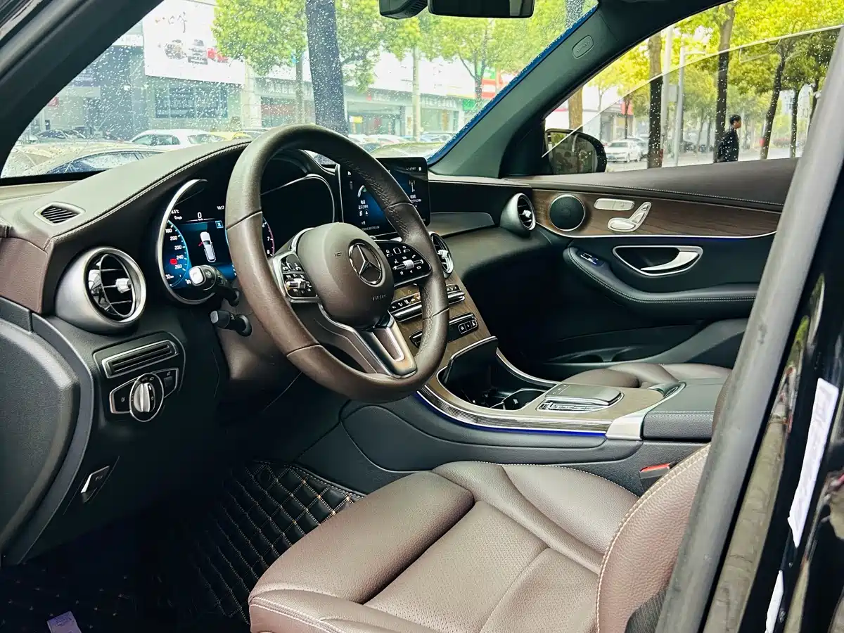 Mercedes-Benz GLC 2022 Model GLC 300 L 4MATIC Luxury Edition фото 6