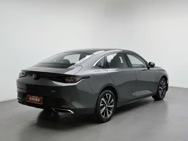 Changan Eado 2024 Model 1.5T GDI Auto Premium Type — фото 2