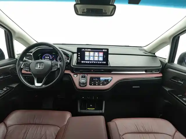 Honda Elysion 2024 2.0L e:HEV Supreme Edition — фото 5