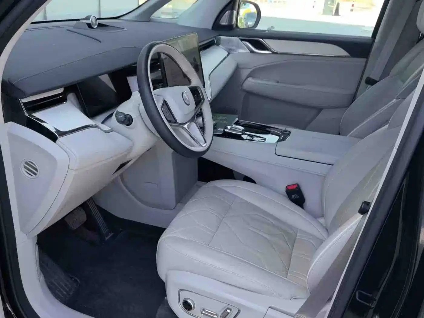Volvo EM90 2024 2025 Ultra Six-Seater
