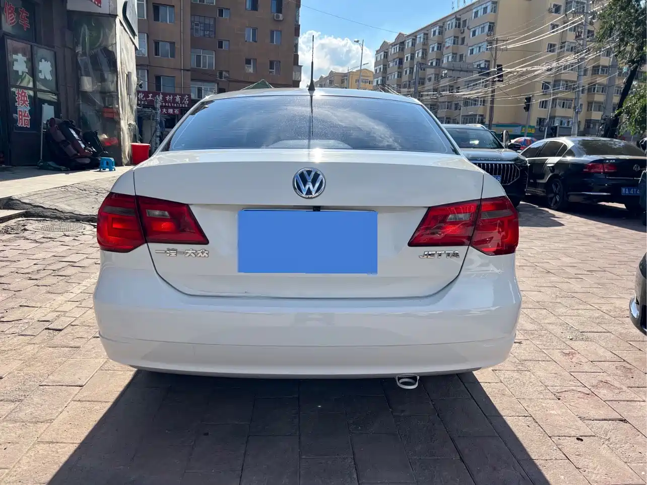Photo 6 - Volkswagen Jetta