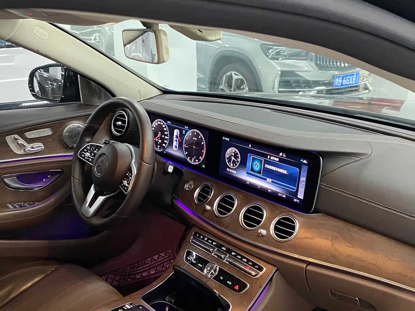 Фото 6 - Mercedes-Benz E-Class