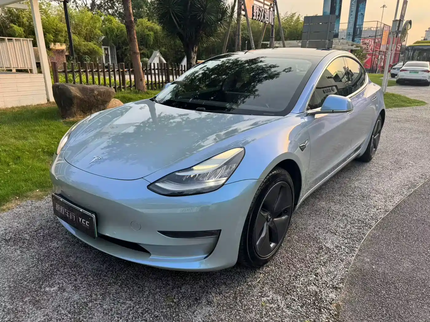 Tesla Model 3 (Import) 2019 2019 Long Range RWD Version