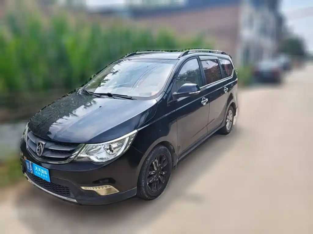 Baojun 730 2015 2014 1.5L Manual Comfort 7-seater