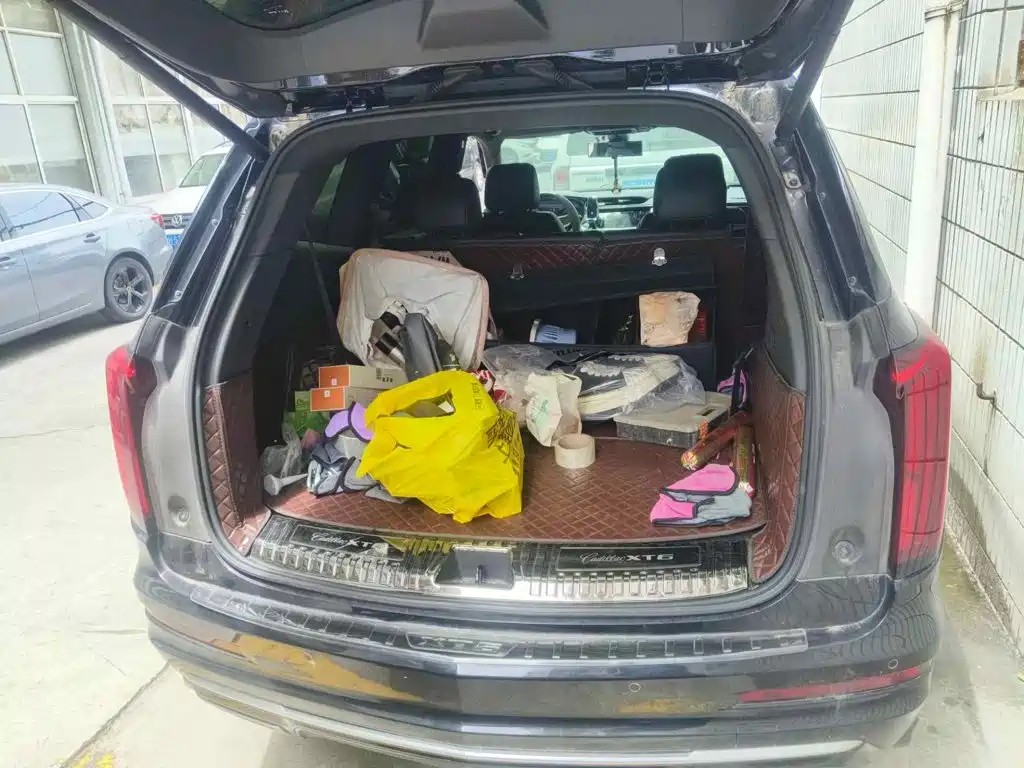 Фото 5 - Cadillac XT6