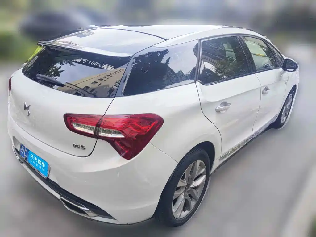 DS 5 2017 2014 1.6T Luxury THP160