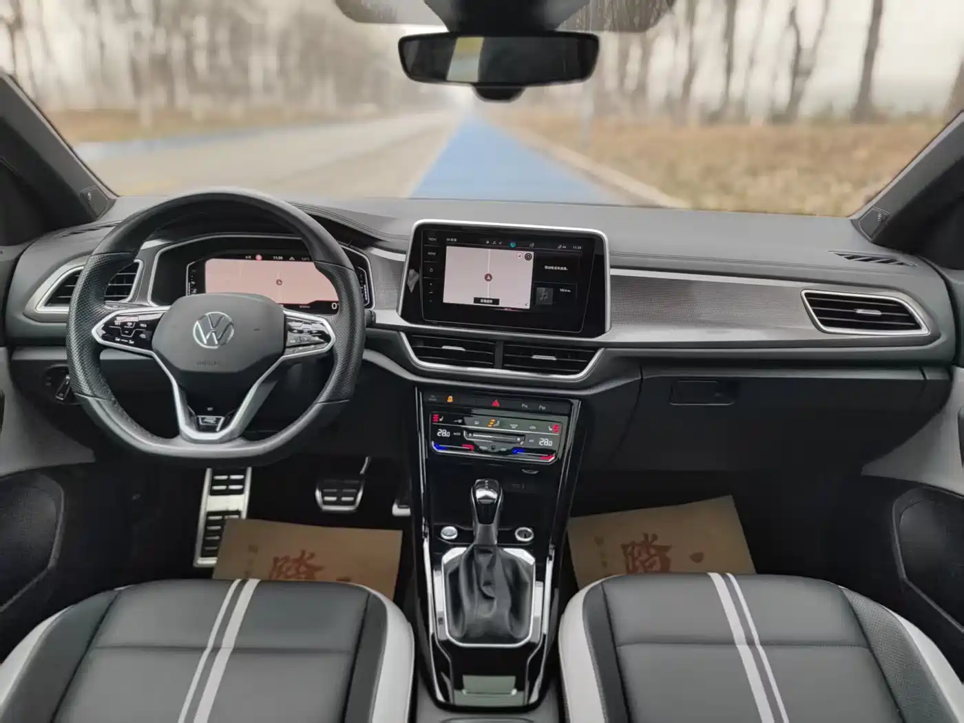 VOLKSWAGEN T ROC EXPLORING SONGS