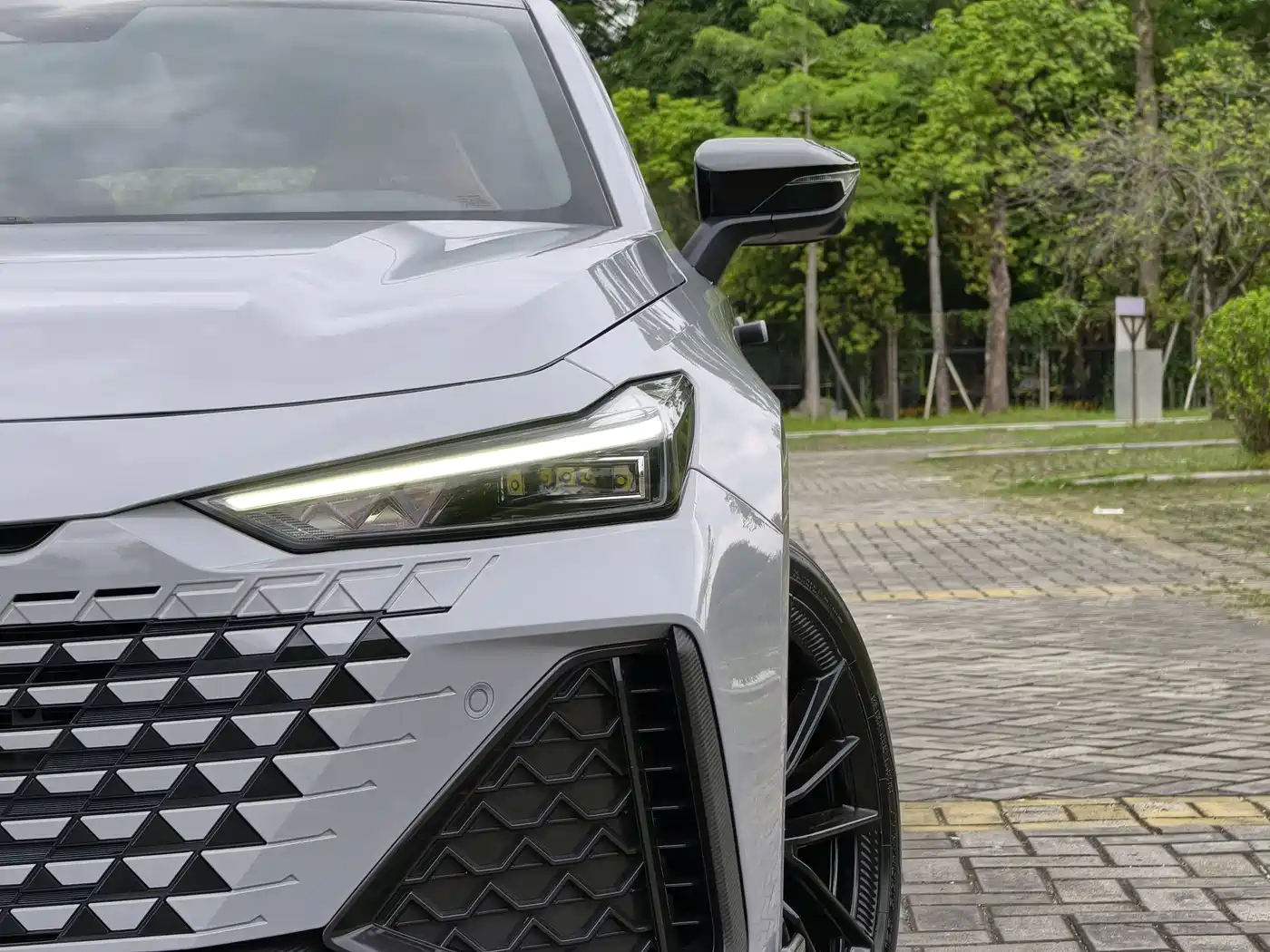 CHANGAN UNI-V