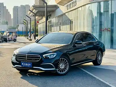 Mercedes-Benz E