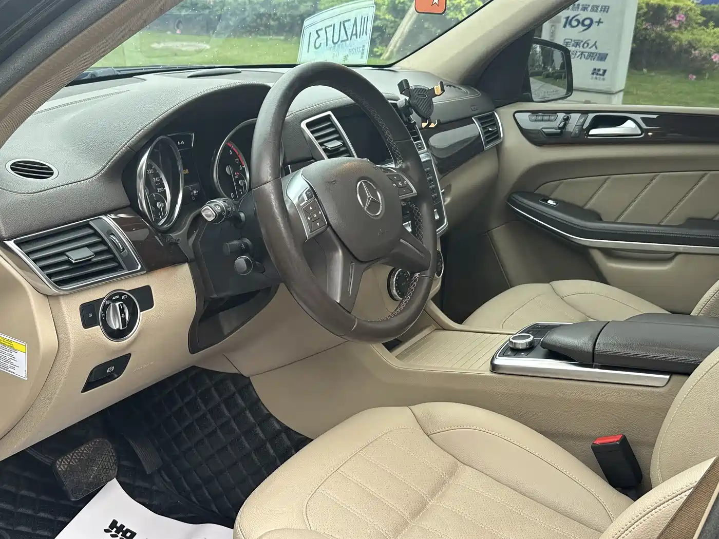 Mercedes-Benz GL-Class фото 7
