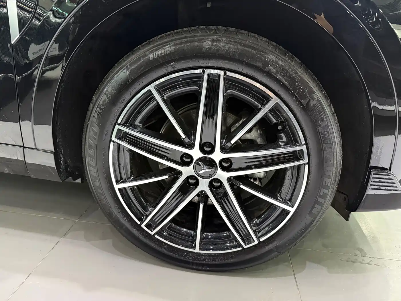 Фото 21 - Voyah Auto Voyah Zhiyin