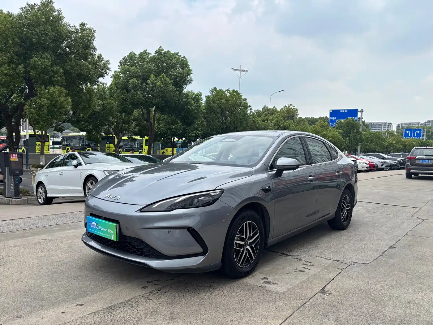 BYD Seal 05 DM-i 2025