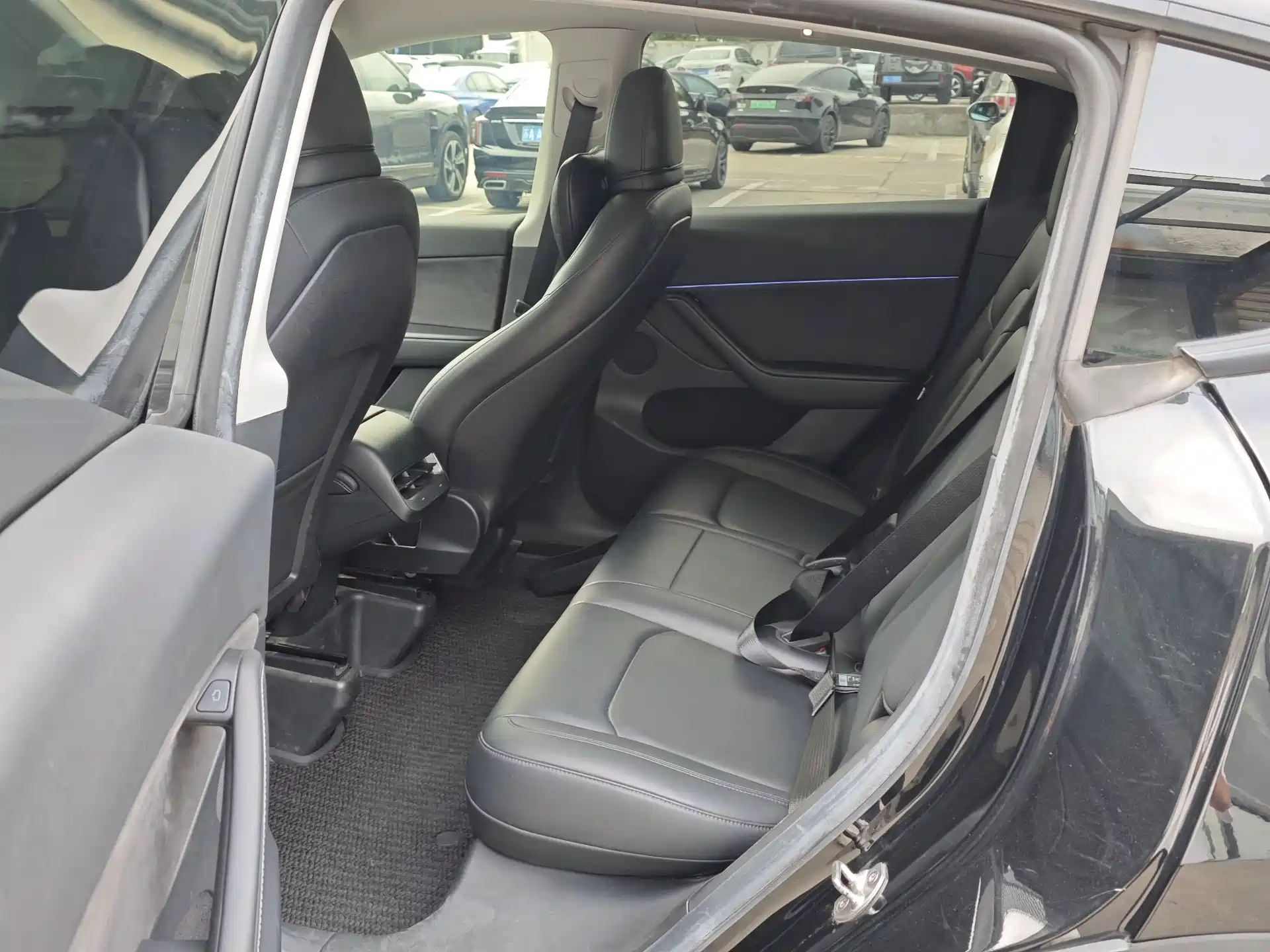 Photo 8 - Tesla Model Y
